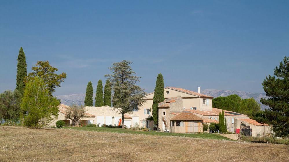 Domaine De La Pomme Hotel Trets Exterior foto